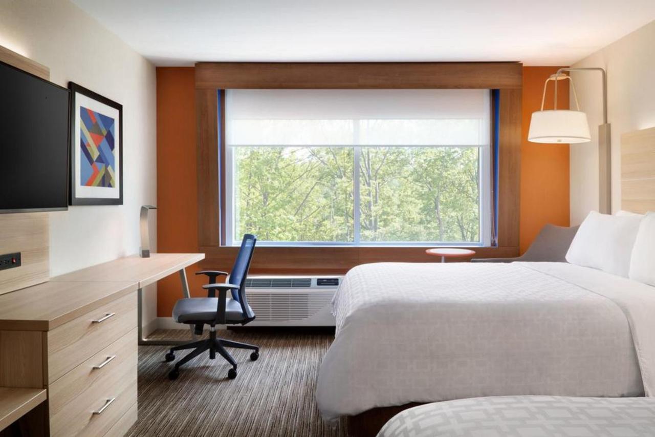 Holiday Express & - By Ihg 3*